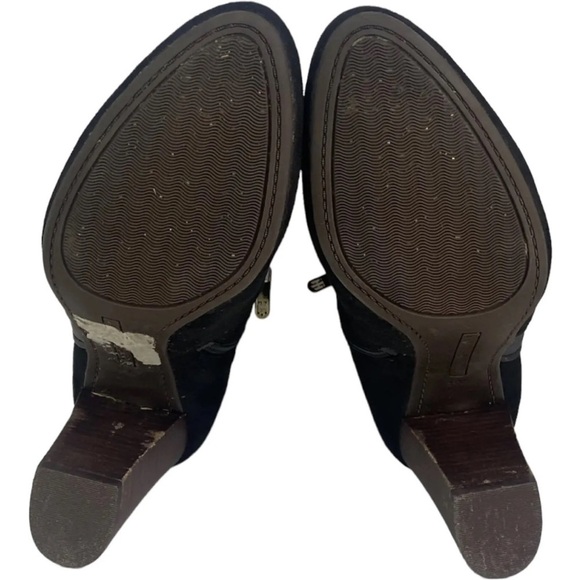 Tommy Hilfiger Black Faux Suede Gold Buttons Ankle Boots Size 9.5. - Picture 8 of 9